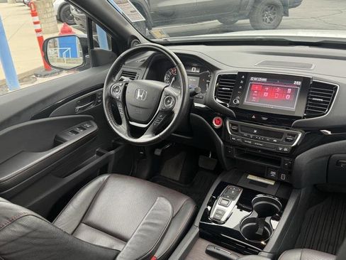 Certified 2021 Honda Ridgeline Black Edition image 30
