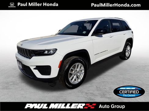 Used 2024 Jeep Grand Cherokee Laredo X w/ Trailer Tow Package image 1