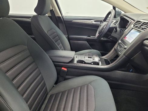 Used 2017 Ford Fusion SE w/ Fusion SE Technology Package FWD image 21