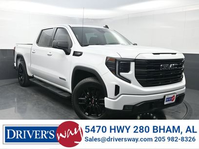 Used 2022 GMC Sierra 1500 Elevation w/ LPO, Elevation Black Package