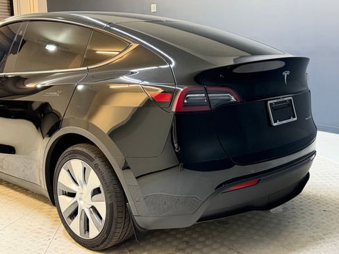 Used 2023 Tesla Model Y Long Range AWD/4WD image 20