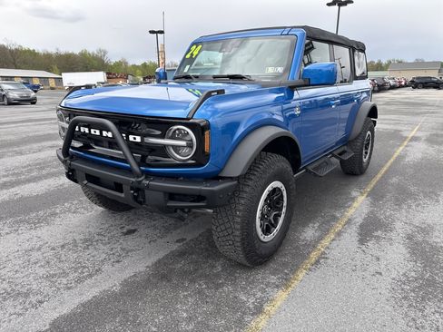Used 2024 Ford Bronco Outer Banks w/ Sasquatch Package AWD/4WD image 8