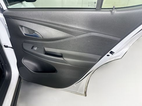 Used 2025 Buick Envista Preferred image 27