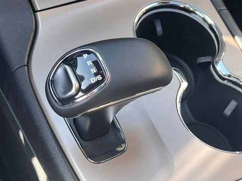 Used 2015 Jeep Grand Cherokee Summit AWD/4WD image 19