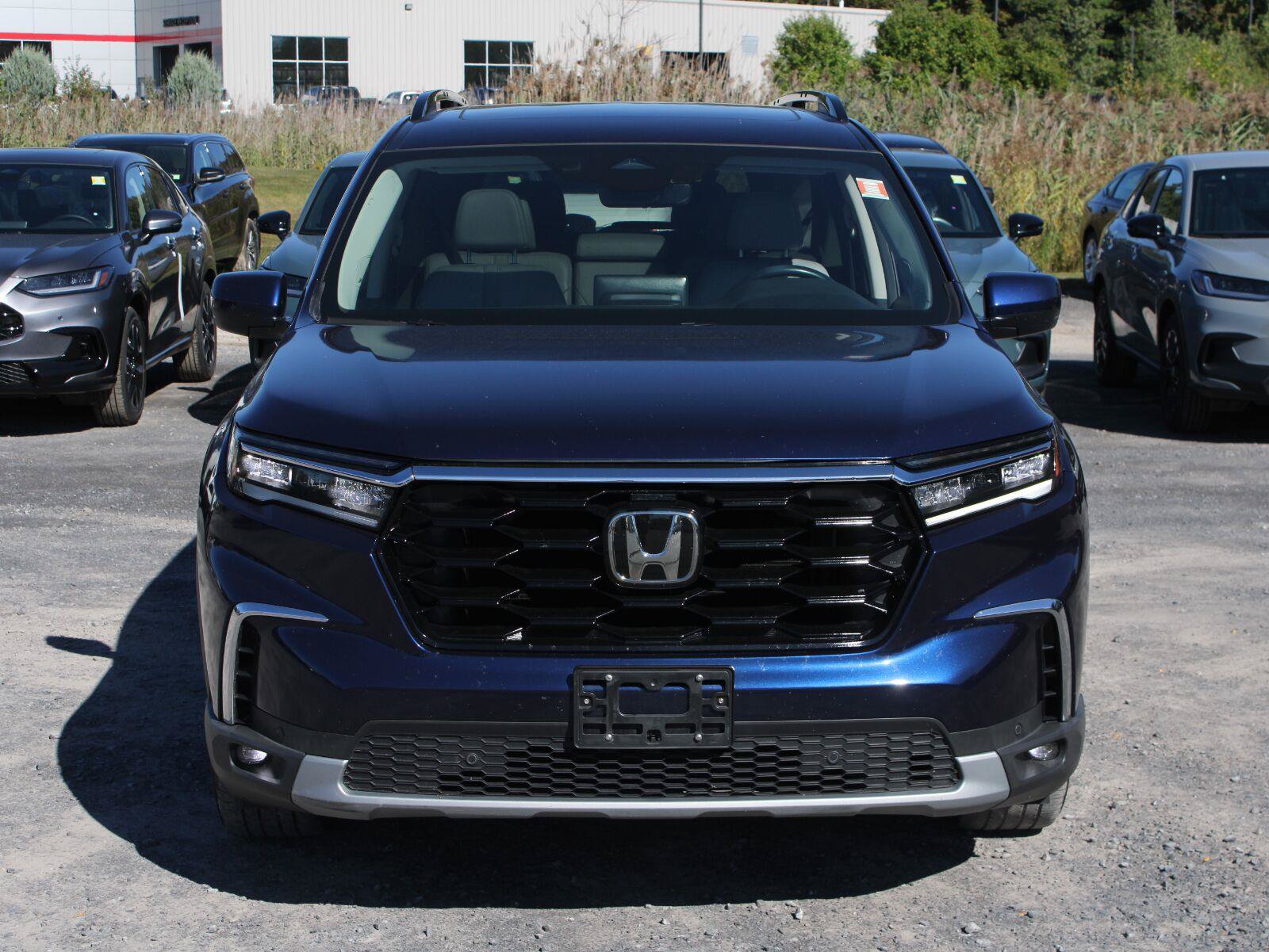 Certified 2024 Honda Pilot Touring image 2