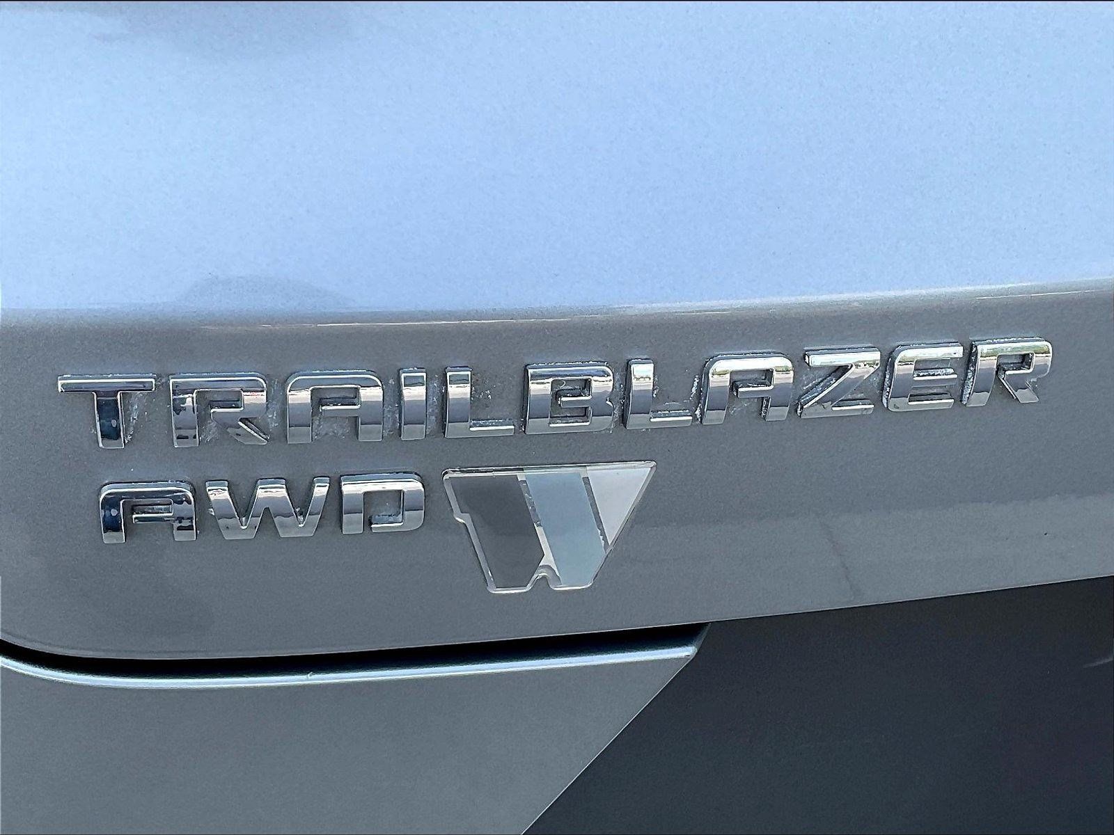 Used 2023 Chevrolet TrailBlazer LT w/ Convenience Package AWD/4WD image 23