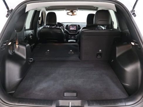 Used 2021 Jeep Cherokee Latitude Plus FWD image 35