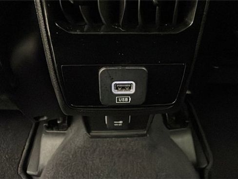 Used 2022 Jeep Compass Limited image 28