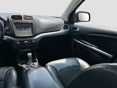 Used 2019 Dodge Journey Crossroad image 19
