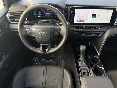 Used 2025 Toyota Camry XSE w/ Premium Plus Package FWD image 18