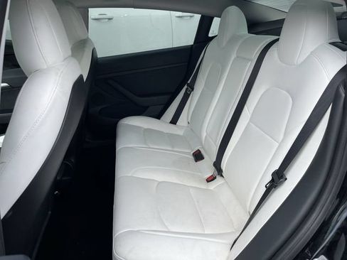 Used 2022 Tesla Model 3 RWD image 9