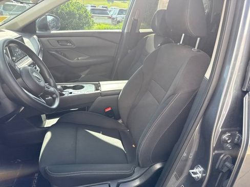 Used 2024 Nissan Rogue S FWD image 15