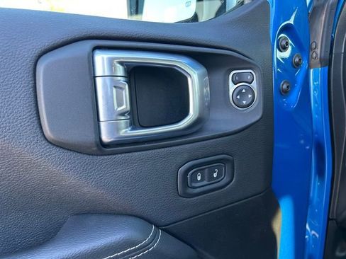 Used 2023 Jeep Wrangler Sahara image 19