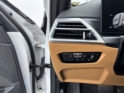 New 2026 BMW 330i xDrive Sedan w/ Convenience Package image 31