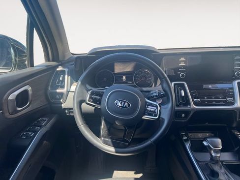 Used 2021 Kia Sorento EX w/ Panoramic Sunroof Package AWD/4WD image 12