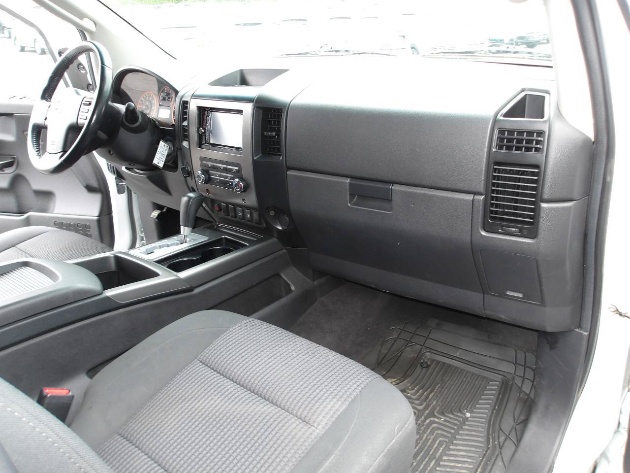 Used 2011 Nissan Titan S AWD/4WD image 13