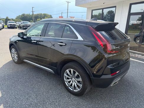 Used 2023 Cadillac XT4 Premium Luxury w/ Technology Package FWD image 7