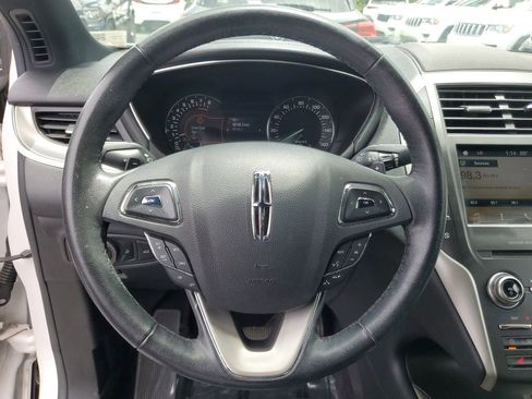 Used 2018 Lincoln MKC Premiere image 17