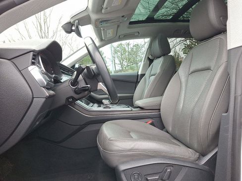 Used 2021 Audi Q8 Premium Plus w/ Premium Plus Package image 13