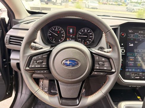Used 2025 Subaru Crosstrek 2.5i Limited AWD/4WD image 19