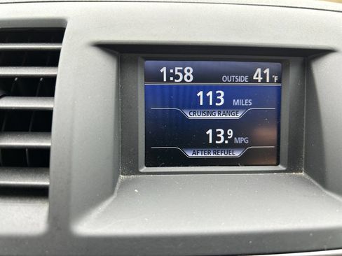 Used 2013 Toyota Highlander Plus image 29