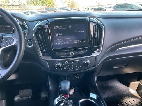 Used 2023 Chevrolet Traverse RS image 7