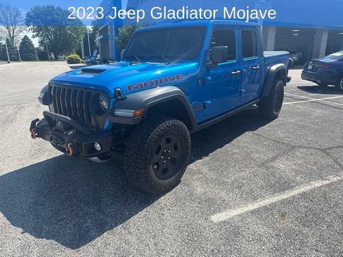 Used 2023 Jeep Gladiator Mojave w/ LED Lighting Group AWD/4WD image 2