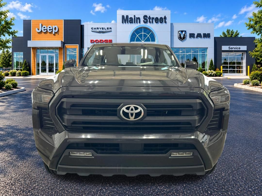 Used 2024 Toyota Tacoma SR5 AWD/4WD image 8