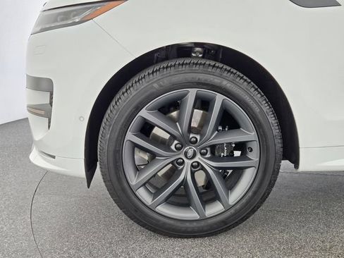 Used 2023 Land Rover Range Rover Sport SE Dynamic AWD/4WD image 9