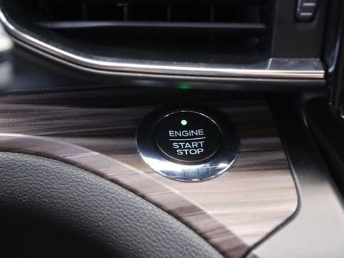 Used 2020 Ford Explorer Limited w/ Class III Trailer Tow Package image 16