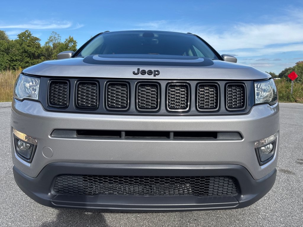 Used 2018 Jeep Compass Latitude w/ Popular Equipment Group FWD image 8
