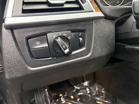 Used 2016 BMW 320i xDrive 320i xDrive image 32