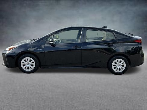 Used 2021 Toyota Prius LE FWD image 2