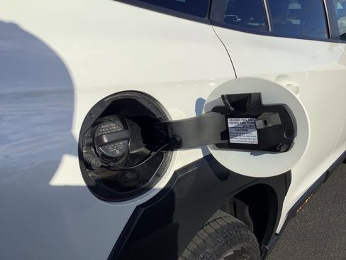 Used 2022 Subaru Outback Wilderness image 32