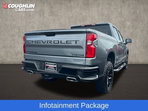 Used 2022 Chevrolet Silverado 1500 Custom Trail Boss w/ LPO, Dark Essentials Package AWD/4WD image 9