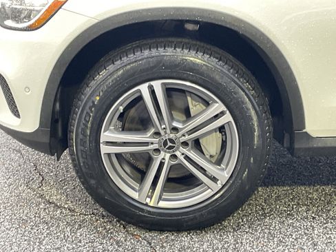 Certified 2022 Mercedes-Benz GLC 300 4MATIC w/ Driver Assistance Package image 17