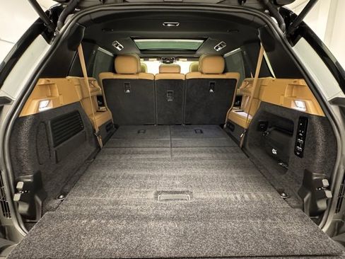 Used 2023 Land Rover Range Rover Long Wheelbase SE image 25