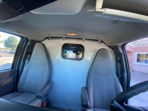 Used 2019 Chevrolet Express 2500 image 27