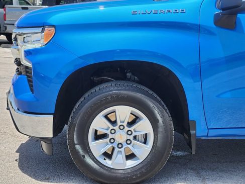 Used 2025 Chevrolet Silverado 1500 LT AWD/4WD image 9