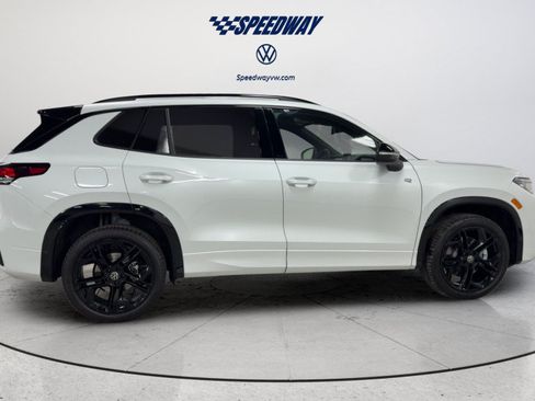 New 2026 Volkswagen Tiguan SE R-Line AWD/4WD image 3