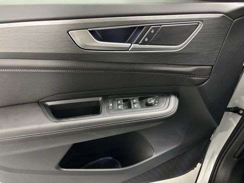 New 2026 Volkswagen Atlas Cross Sport SE AWD/4WD image 3