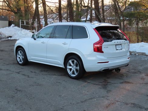 Used 2020 Volvo XC90 T6 Momentum image 4