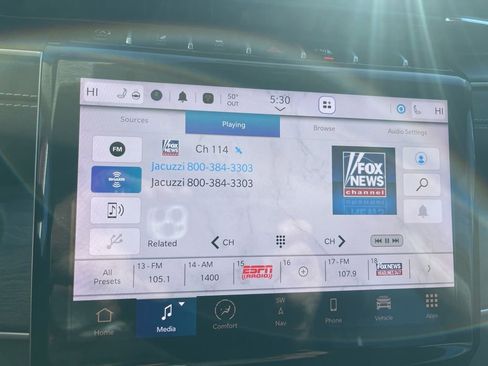 Used 2023 Jeep Grand Cherokee L Limited w/ Luxury Tech Group II image 14