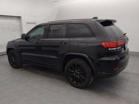 Used 2019 Jeep Grand Cherokee Altitude image 3