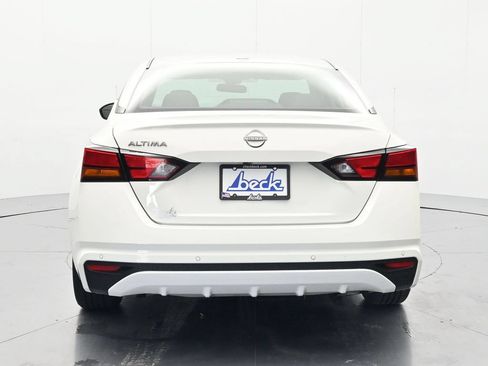 Certified 2025 Nissan Altima 2.5 SV FWD image 6