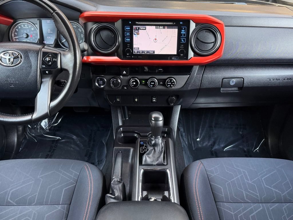 Used 2016 Toyota Tacoma TRD Sport w/ Towing Package AWD/4WD image 22