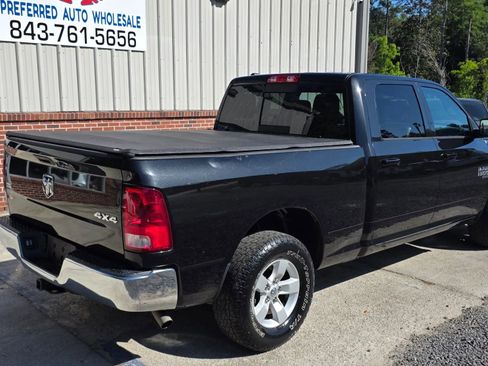 Used 2019 RAM 1500 Classic SLT image 6