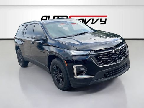 Used 2023 Chevrolet Traverse LT FWD image 1