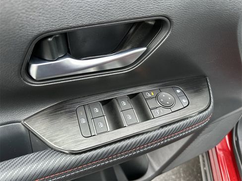 Used 2025 Nissan Kicks SR w/ SR Premium Package image 13