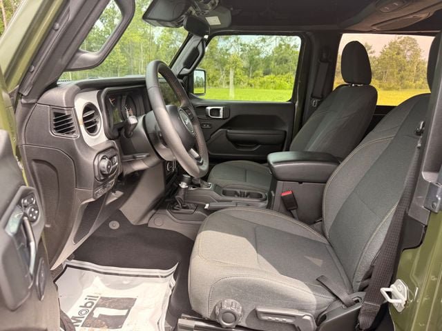 Used 2024 Jeep Wrangler Sport AWD/4WD image 3